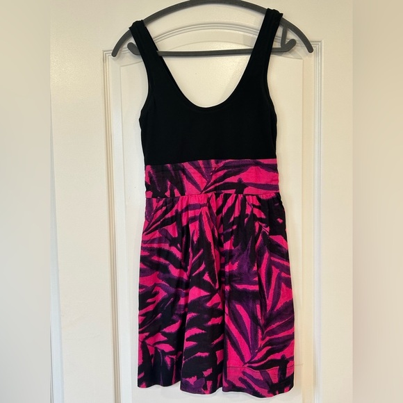 EUC Express Mini Dress With Side Zipper And Pockets - Picture 1 of 7